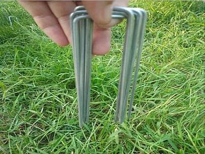 草皮釘應用于人造草坪施工